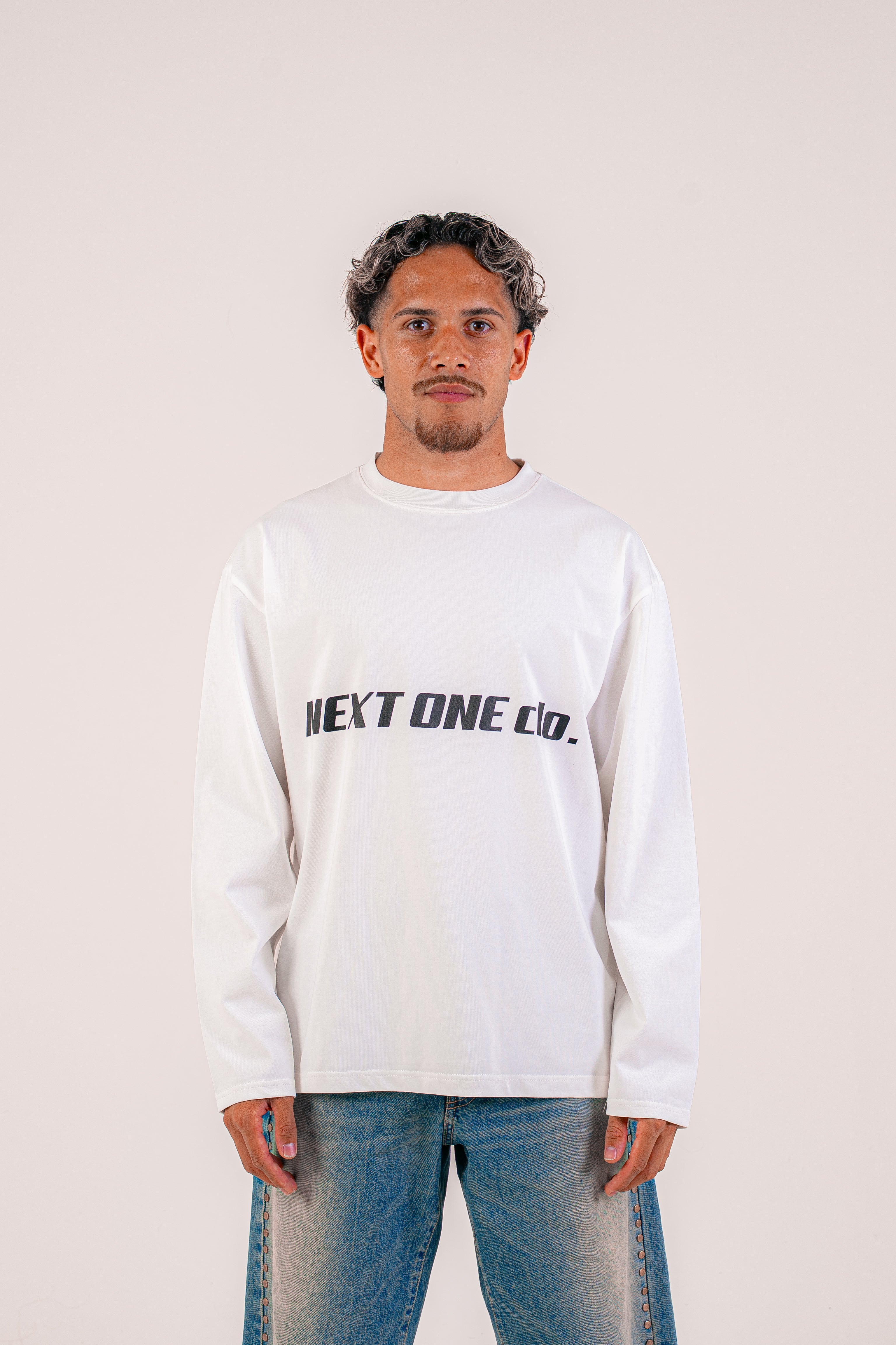 NextOneClo Longsleeve White