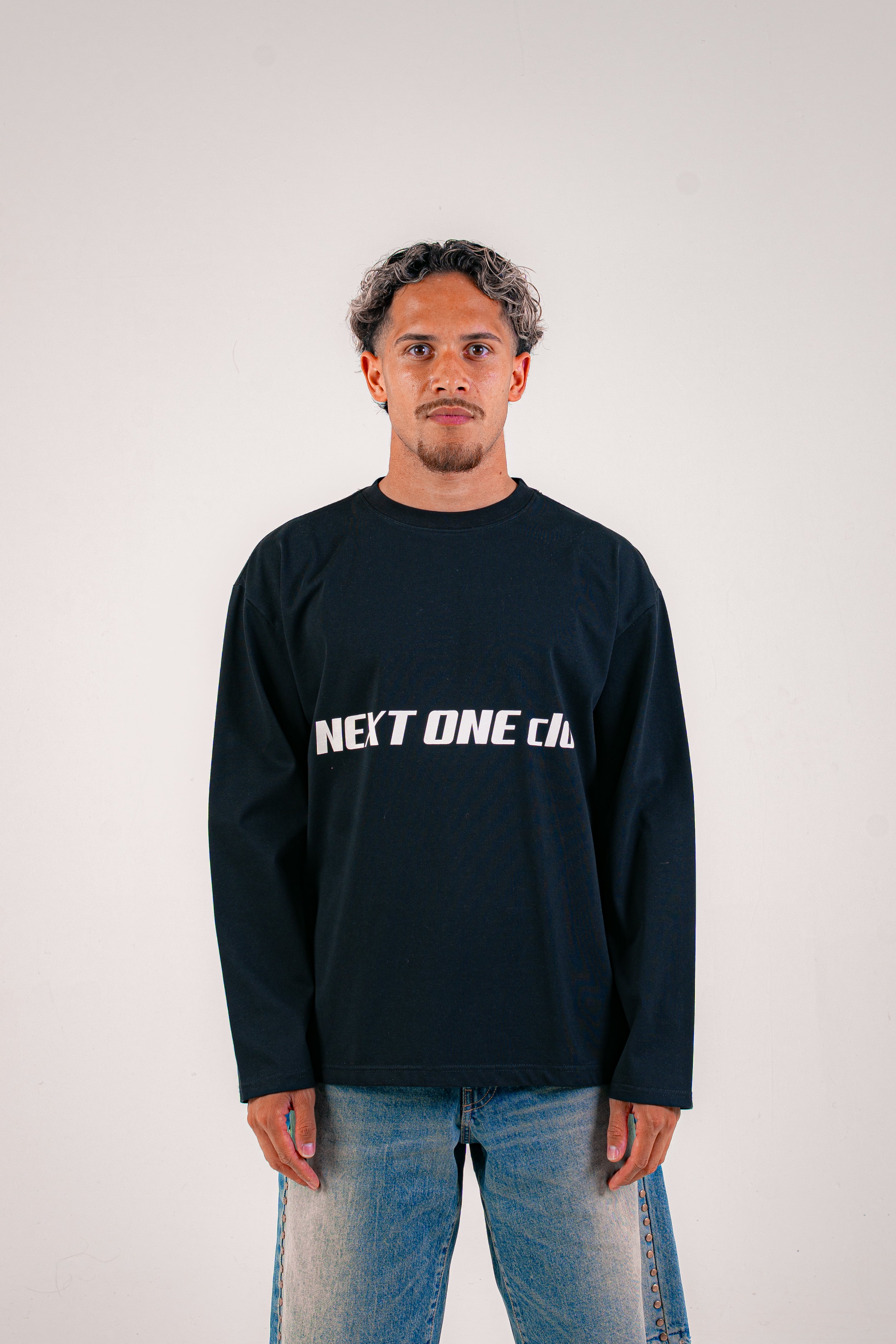 NextOneClo Longsleeve Zwart
