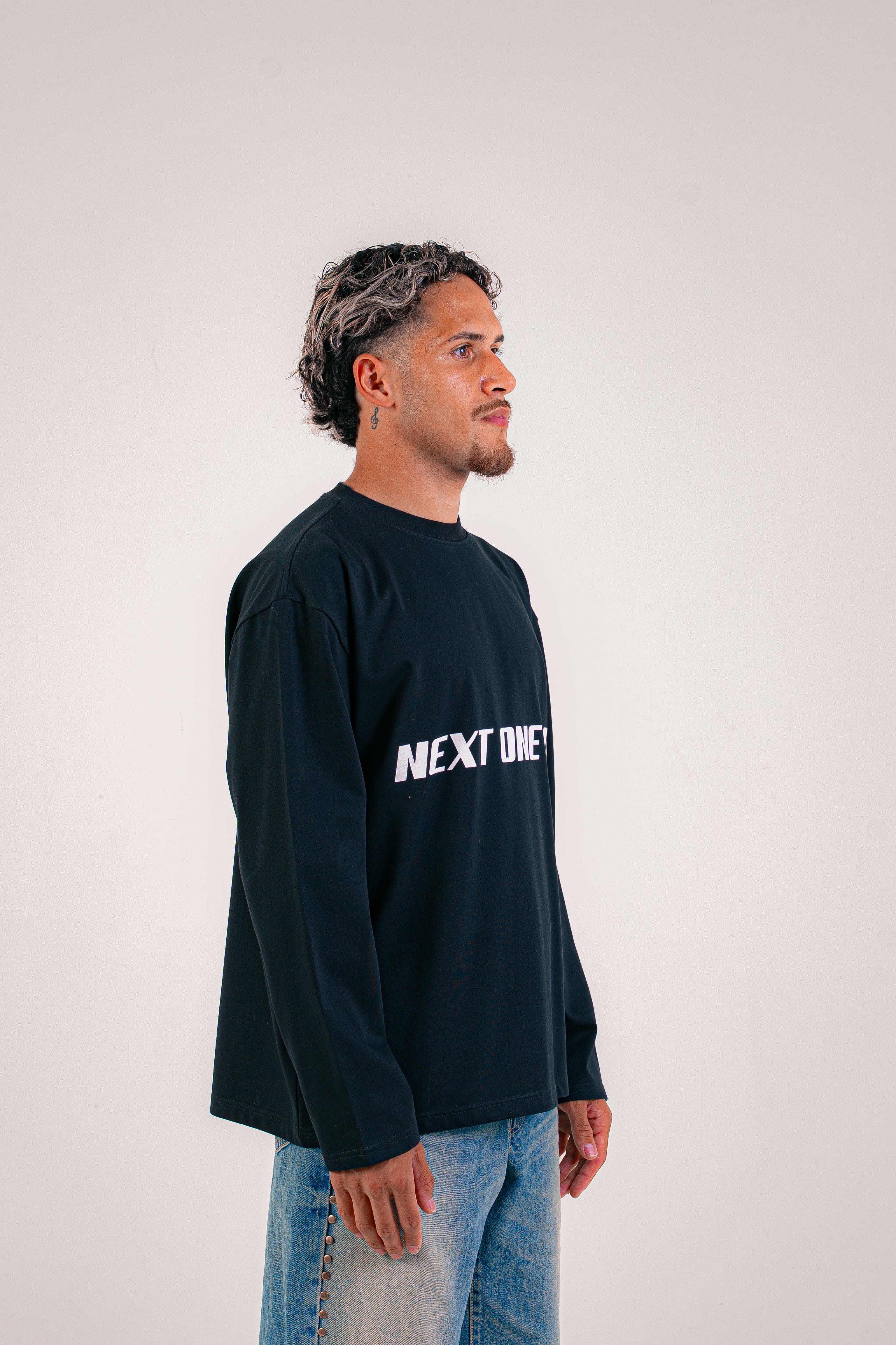 NextOneClo Longsleeve Zwart