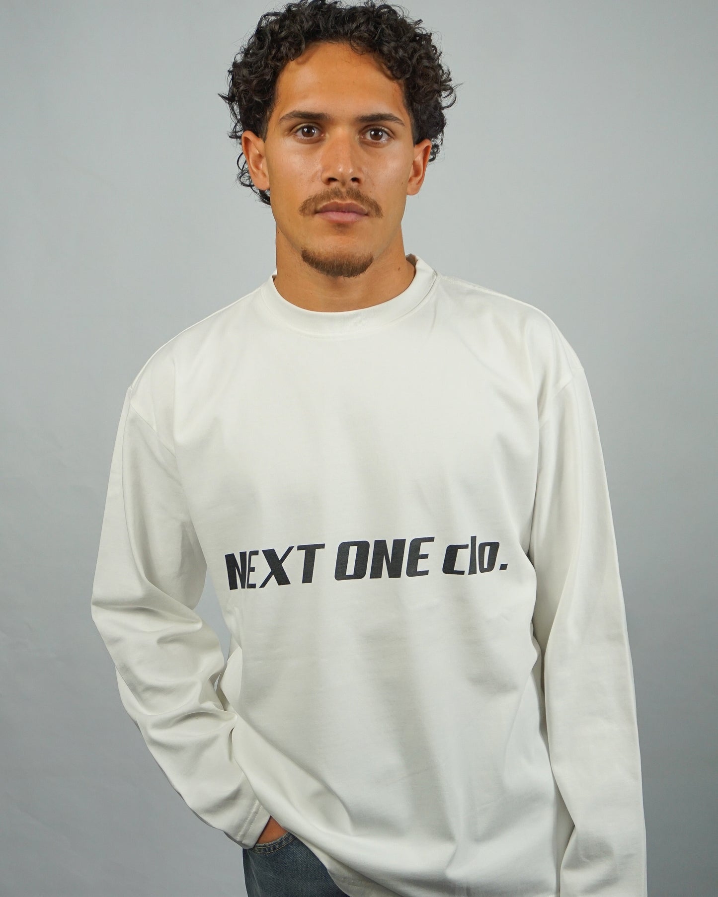 NextOneClo Longsleeve White